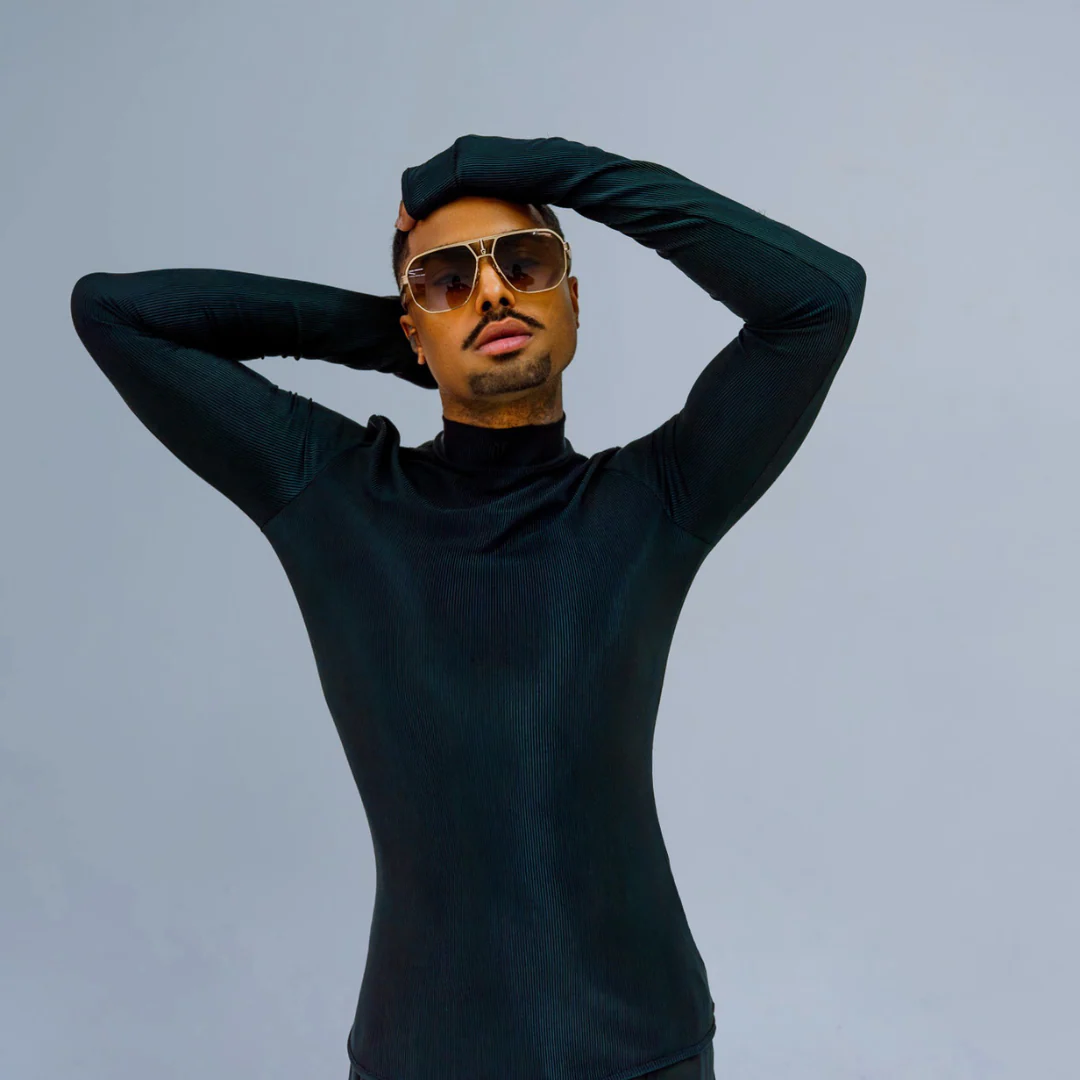 1062 Metal Double Bridge Navigator Sunglasses - Image 3